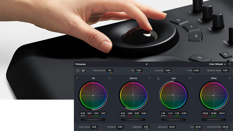 Blackmagic DaVinci Resolve Micro Panel - Streaming accessories - LDLC